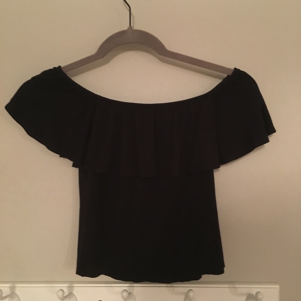 Cropped Off-the-Shoulder Black Top